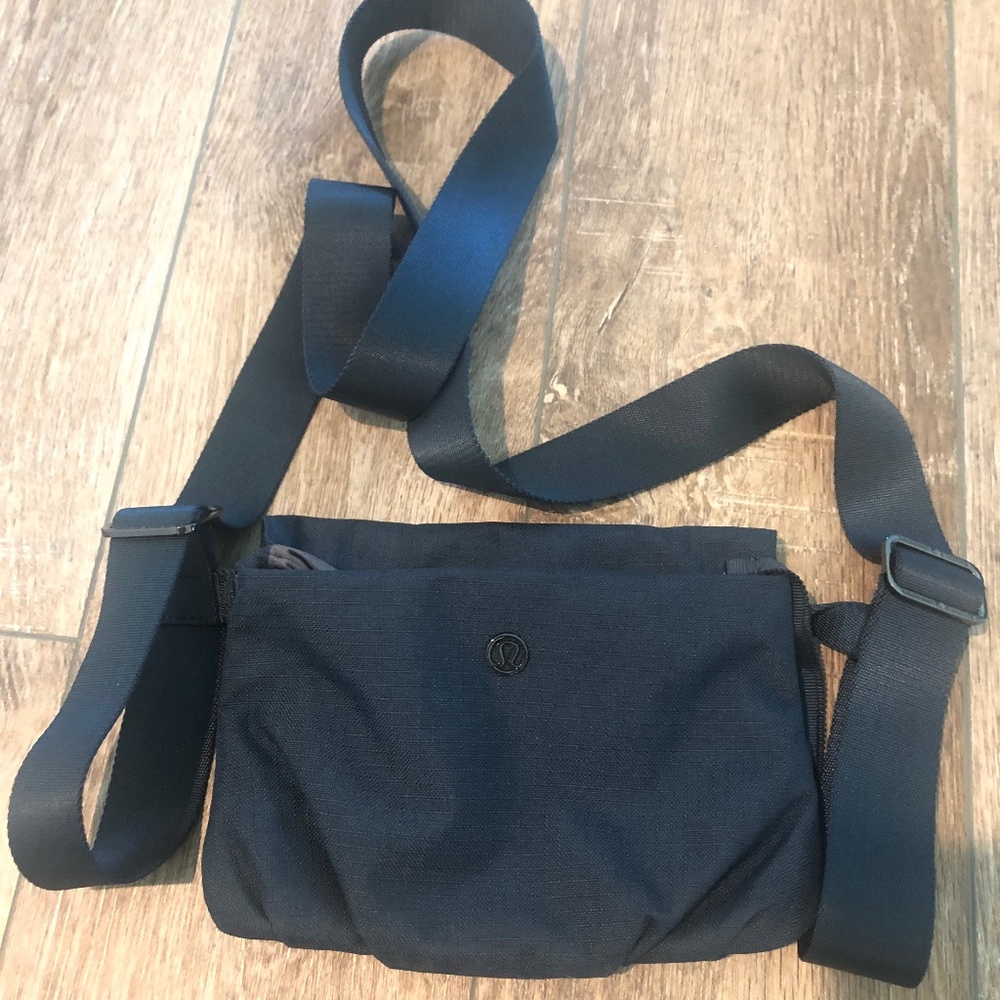 Lululemon Stow and Flow Matstrap